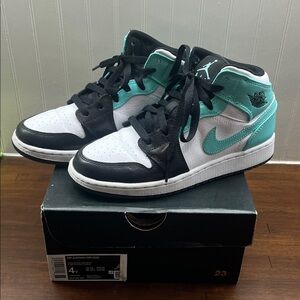 Air Jordan 1 Mid SE Black and Teal Sneakers